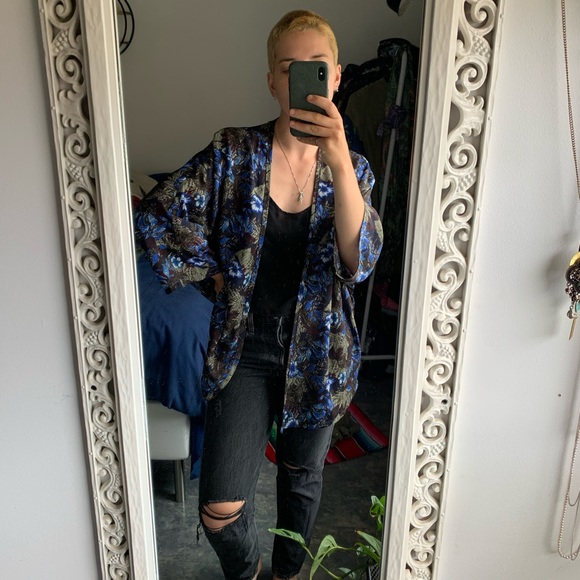 Vintage ✨ floral kimono - Picture 2 of 6